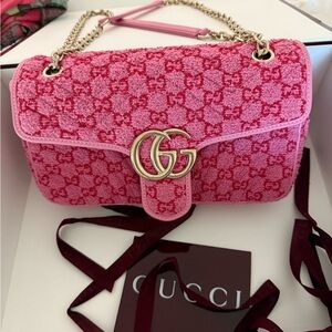 Authentic Gucci Marmont GG Bouclé Tweed Shoulder Bag – Pink/Red – Gold Hardware